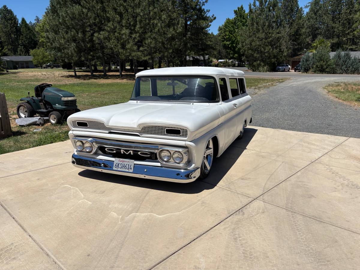 Gmc-Suburban-1963-white