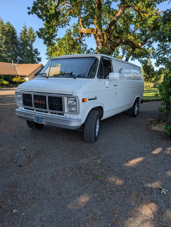 Gmc-Vandura-1987-white