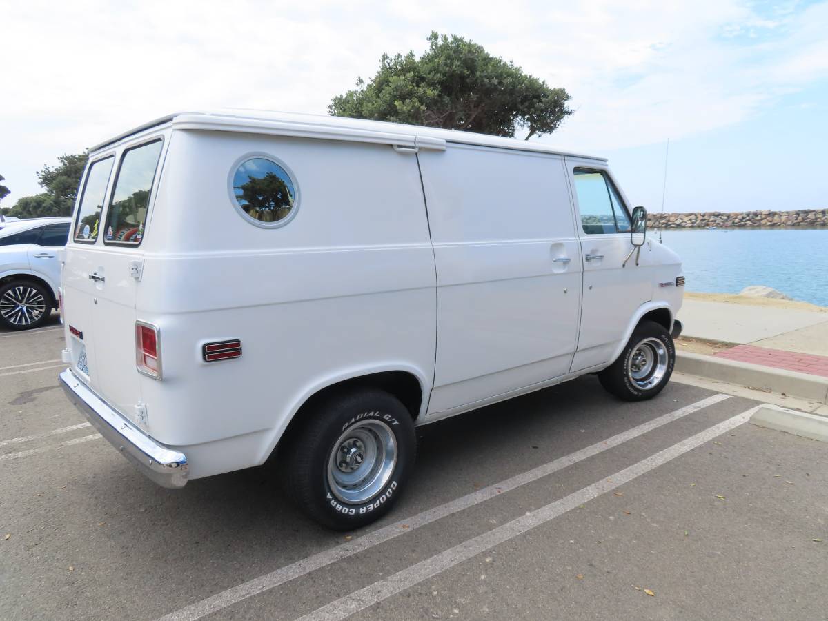 Gmc-Ventura-1976-white