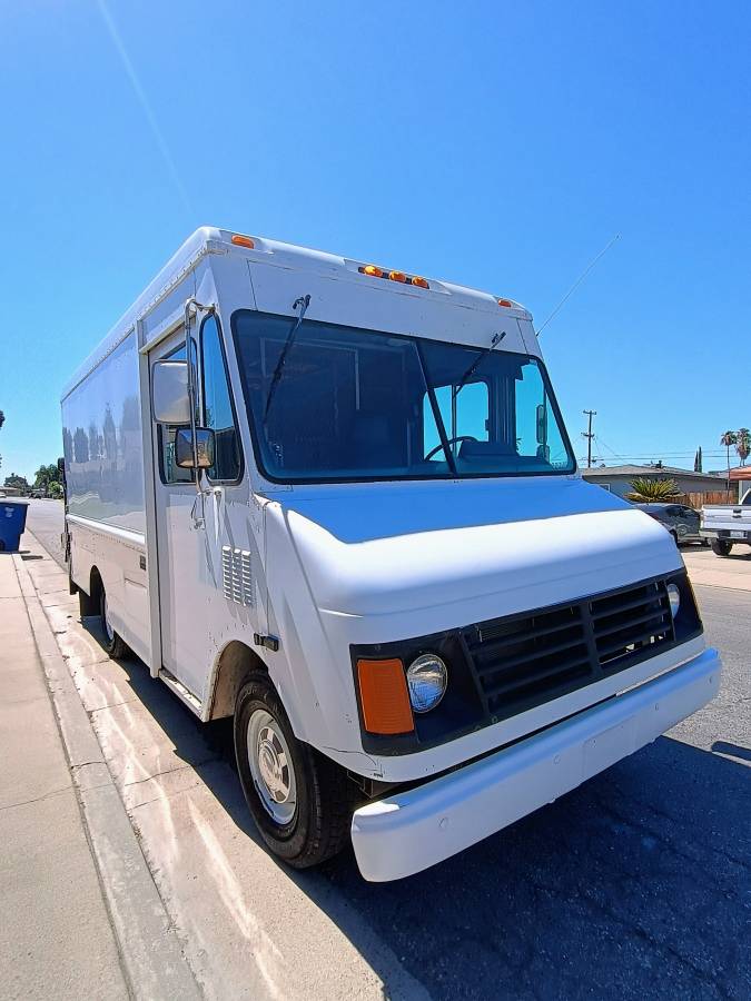 Gmc-Work-horse-1995-white