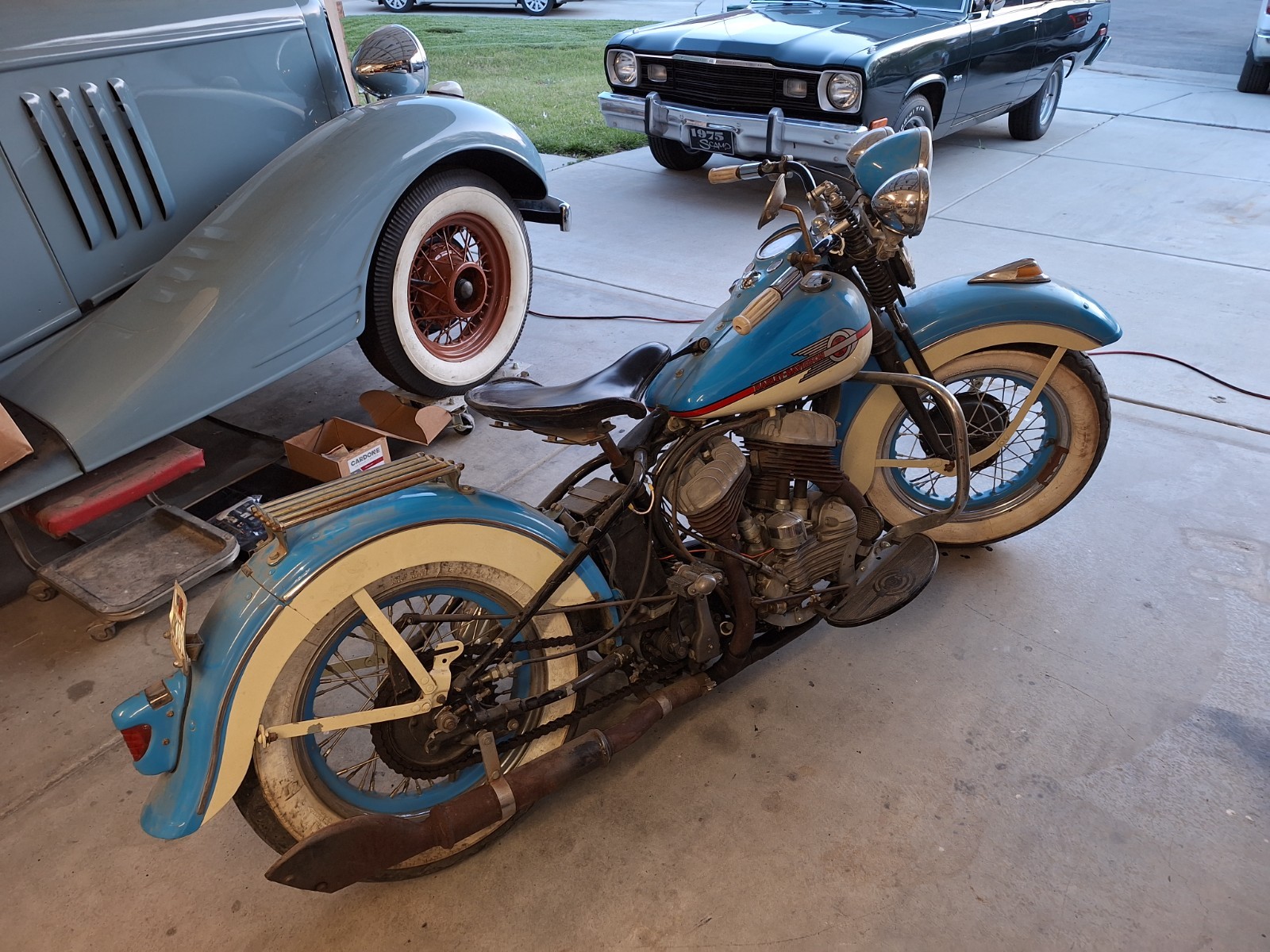 Harley-Davidson-Suicide-ShifterFlathead-1953-Blue