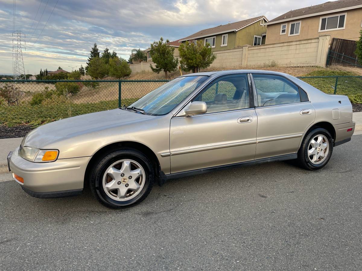 Honda-Accord-1995