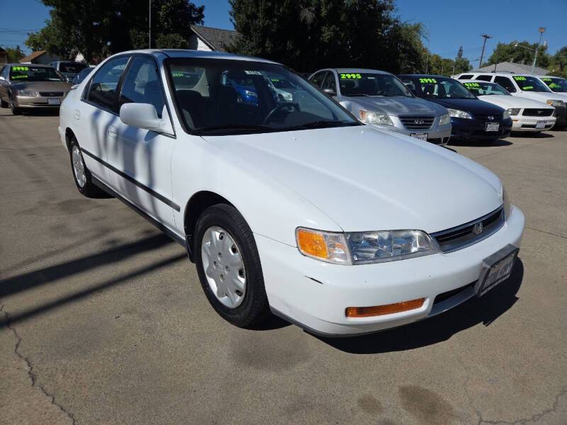 Honda-Accord-lx-1996-white