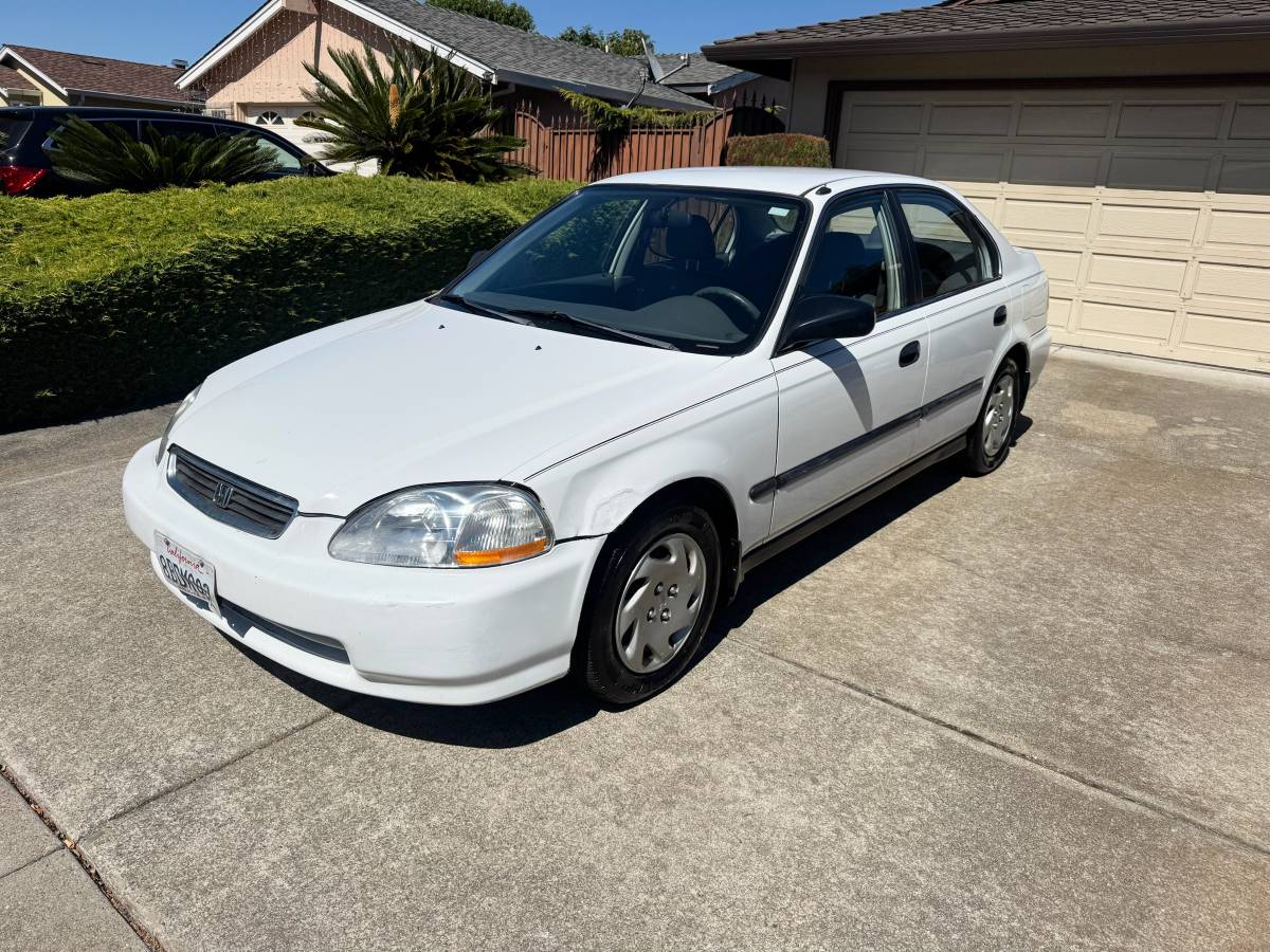 Honda-Civic-lx-sedan-1996