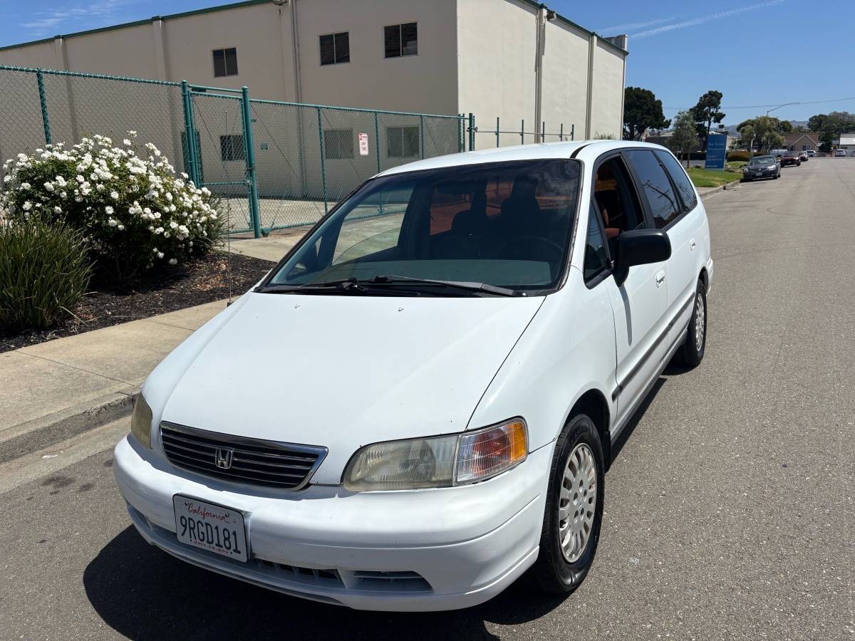 Honda-Odyssey-1996-white