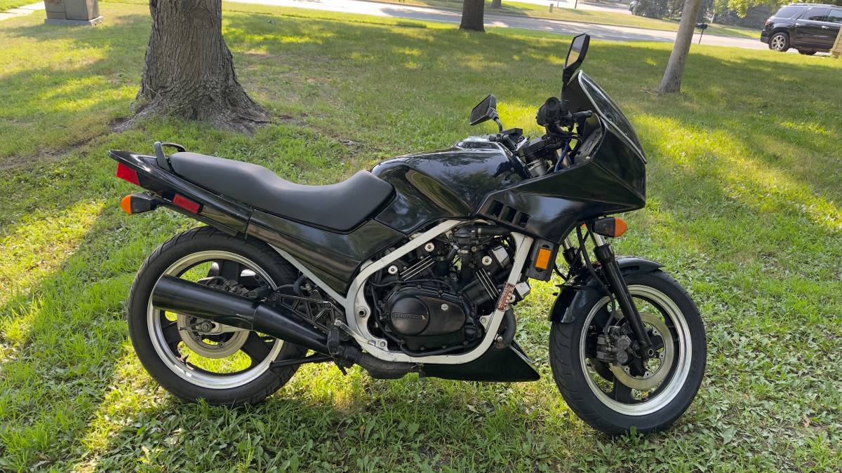 Honda-Vf500-interceptor-500-vf500f-1985