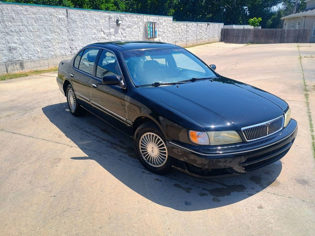 Infiniti-i30-1996-black