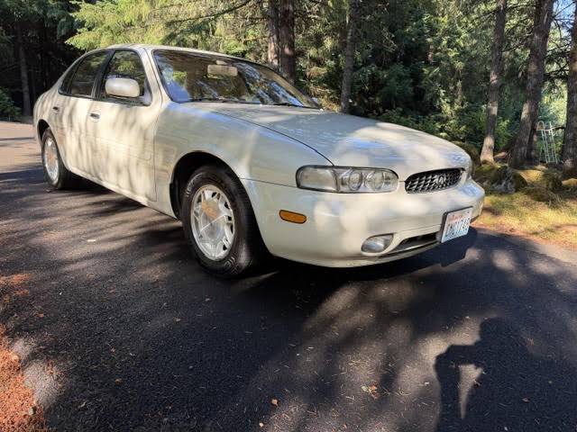 Infiniti-j30-1996-white