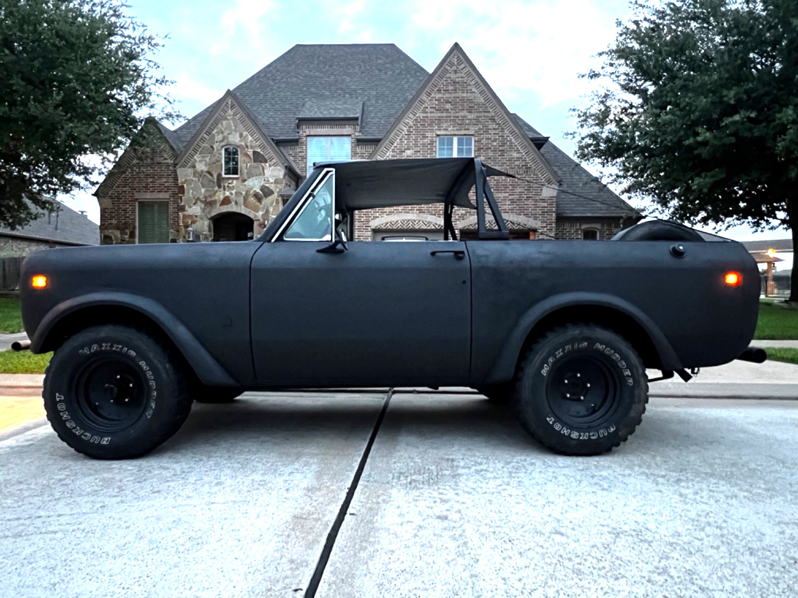 International-Harvester-Scout-1976-Utility-Black