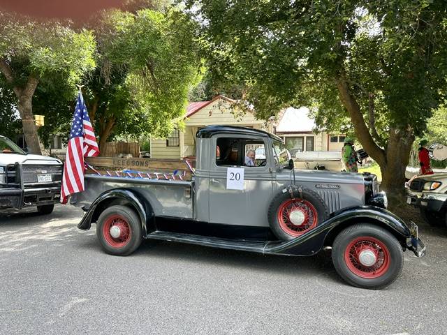 International-ihc-12-ton-pickup-1936-grey