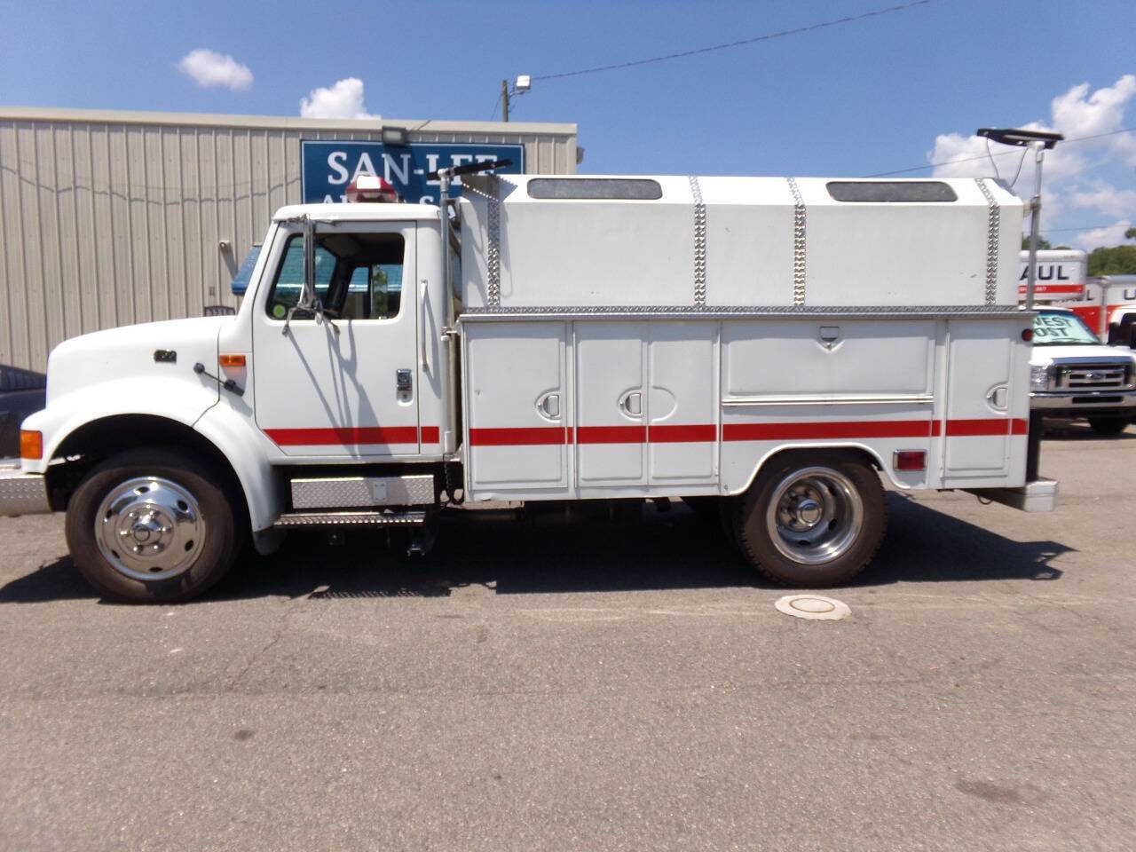 International-ihc-4700-1995-White-Gray
