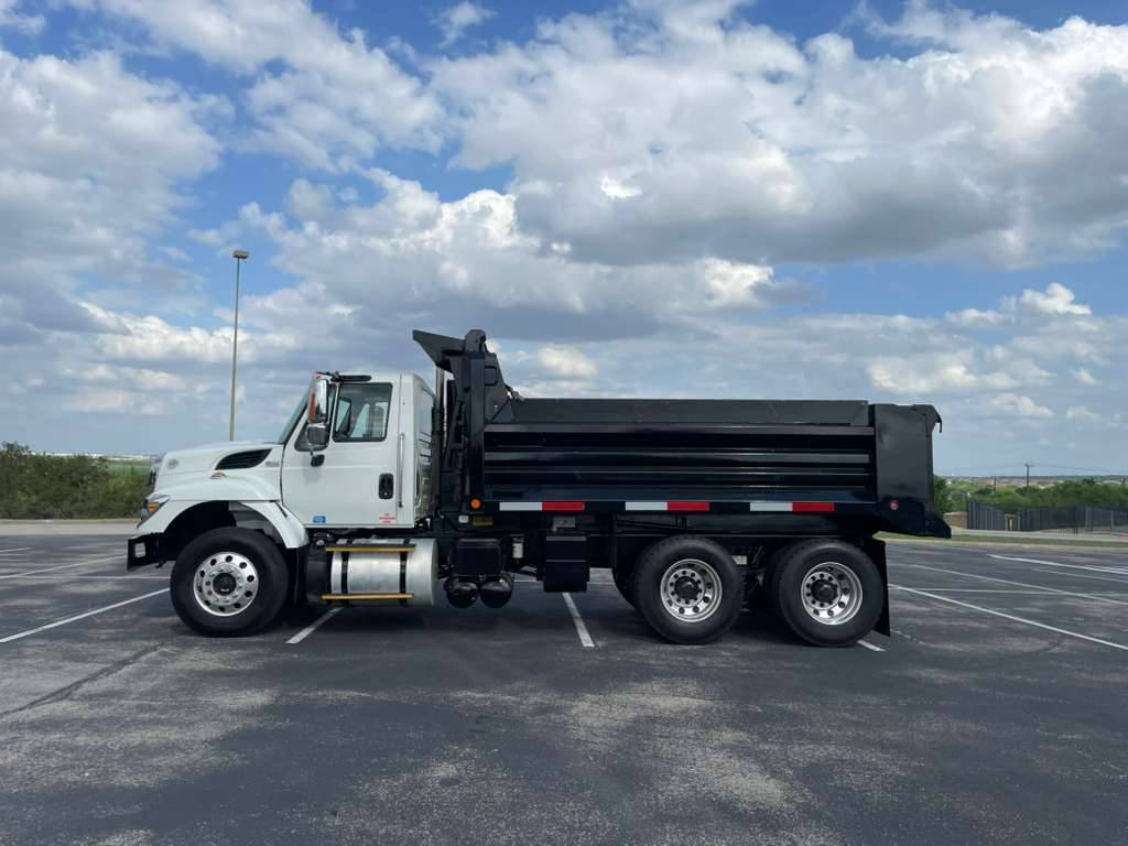 International-ihc-7500-1987-white