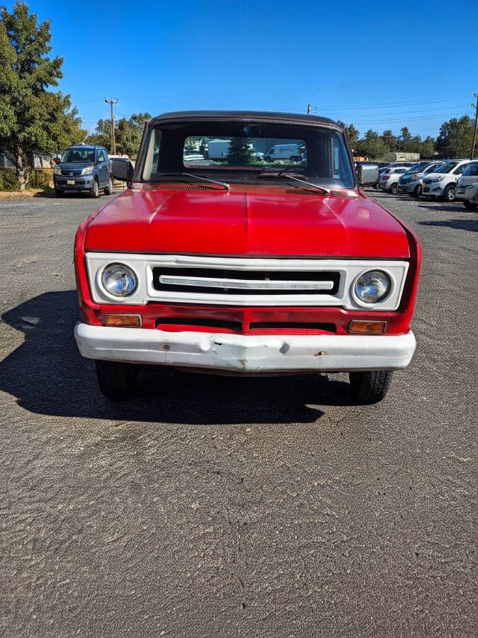 International-ihc-D1000-1969-red