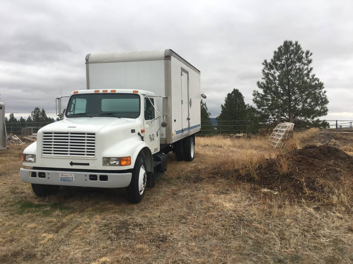 International-ihc-Dt-466-1995-white