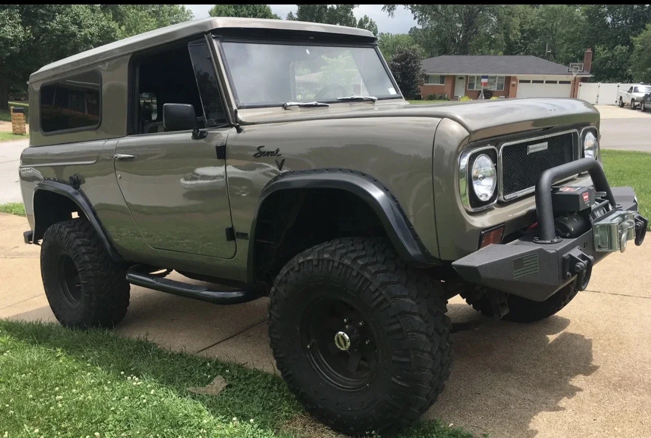 International-ihc-Harvester-scout-1970-Green-Black