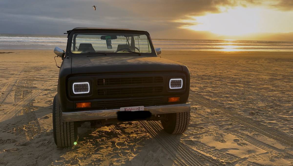 International-ihc-Scout-ii-1973-black