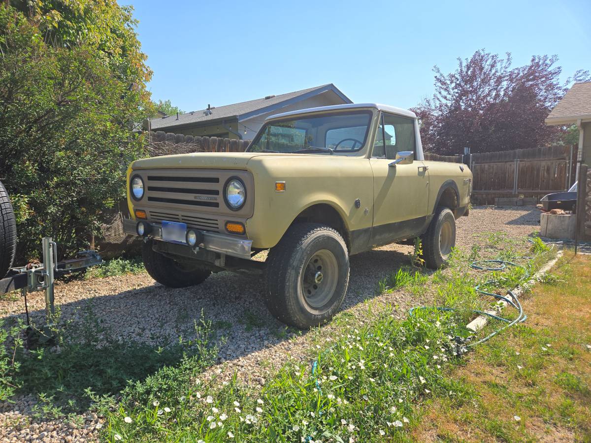 International-ihc-Scout-ii-1976-yellow