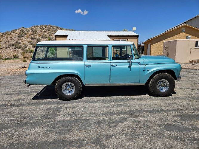 International-ihc-Travelall-1967-Green