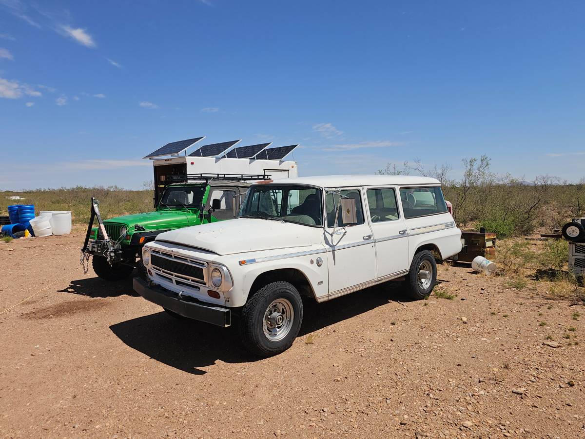 International-ihc-Travelall-1968
