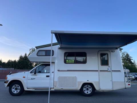 Isuzu-rodeo-4x4-mini-camper-1992-white