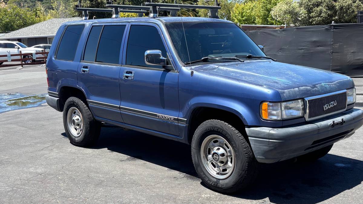 Isuzu-trooper-1994