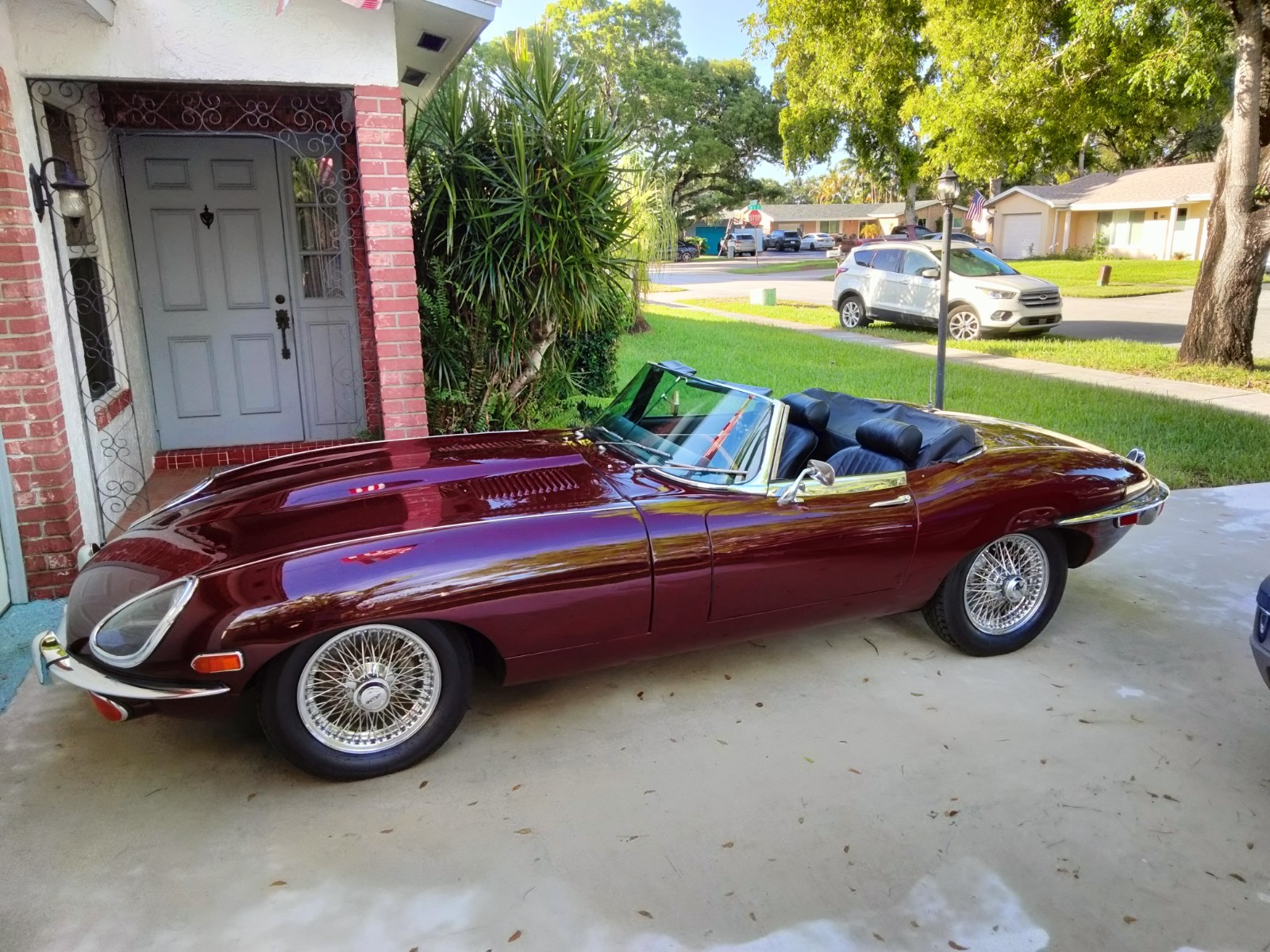 Jaguar-1970-Convertible-Black