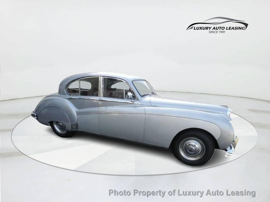 Jaguar-Mark-viii-saloon-1958-silver