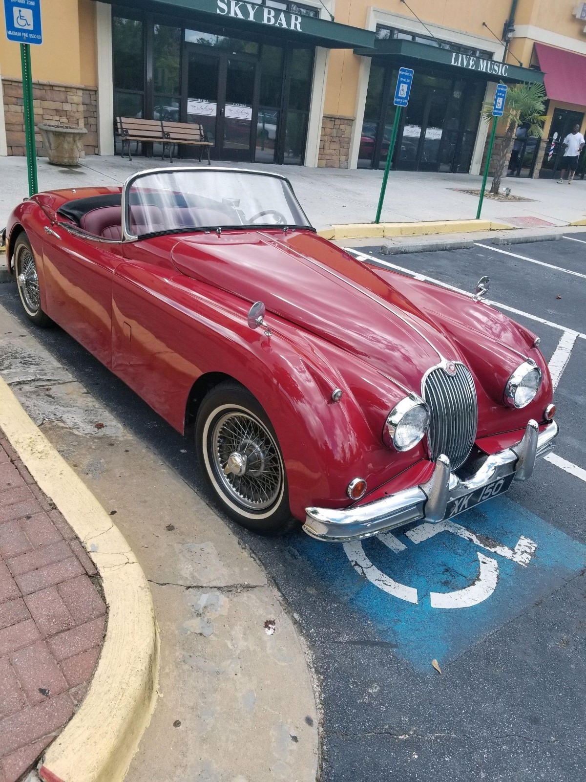 Jaguar-XK150-1958-Convertible-Burgundy