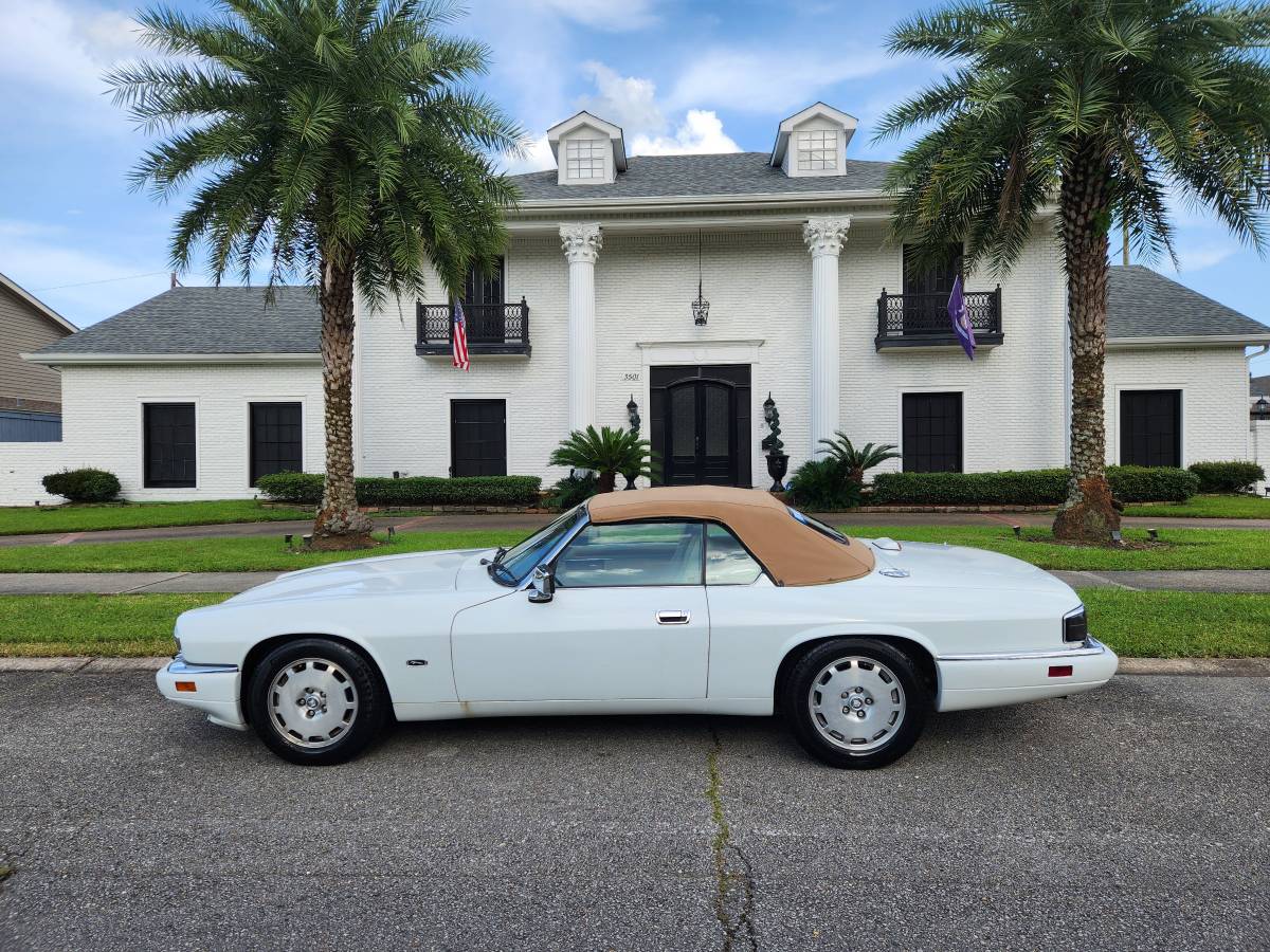 Jaguar-Xjf-convertible-final-model-antique-edition-1996