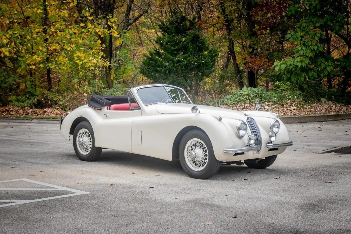Jaguar-Xk120-1954-Cream-Red
