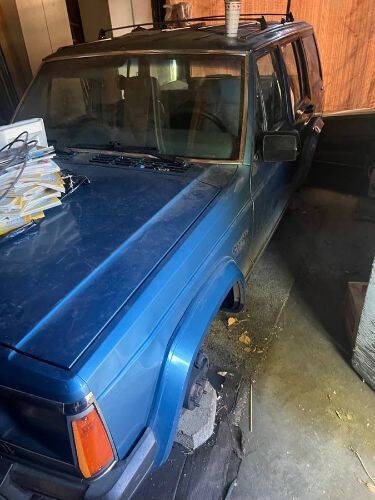 Jeep-Cherokee-1985-Blue