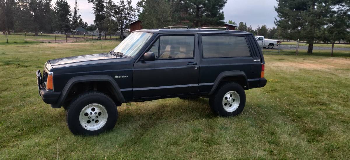 Jeep-Cherokee-1987-blue