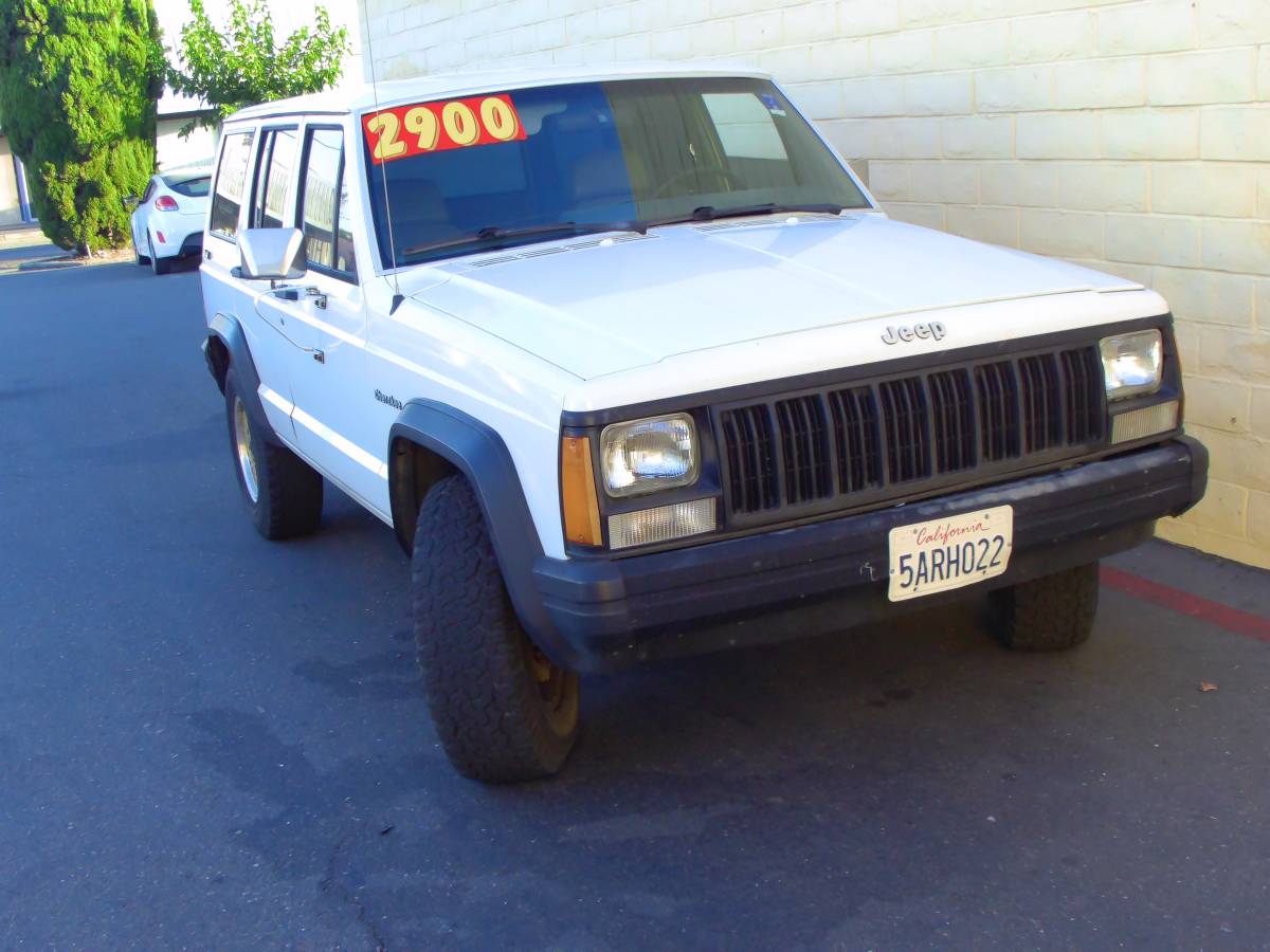 Jeep-Cherokee-1989-white