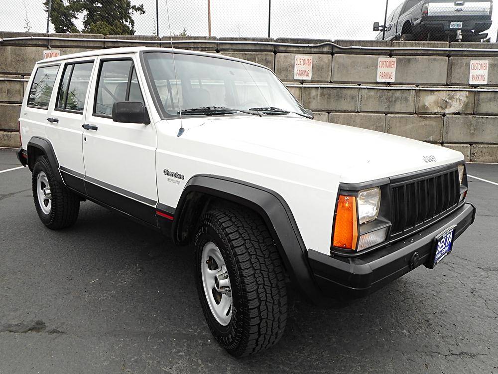 Jeep-Cherokee-xj-1996-white