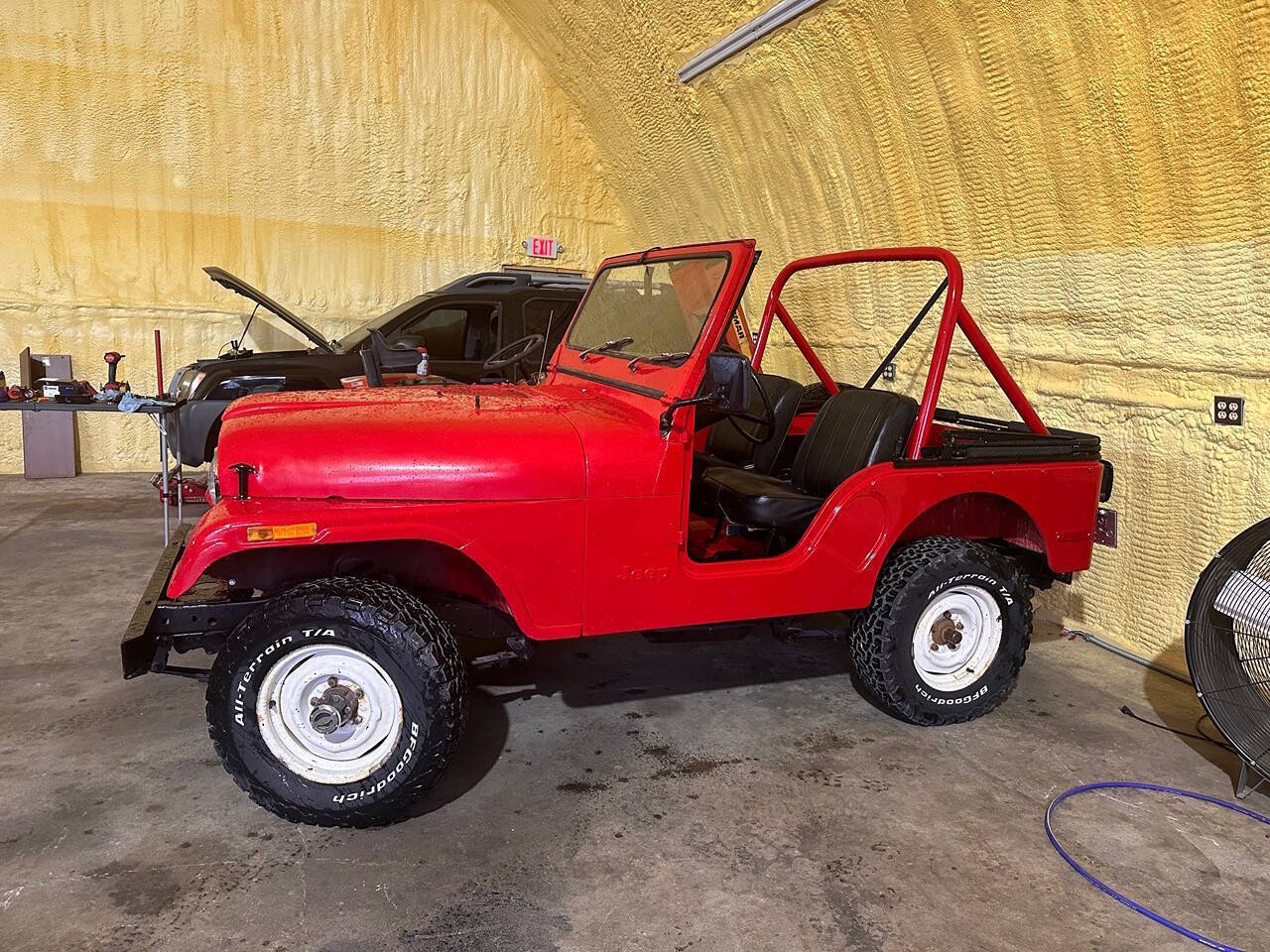 Jeep-Cj-5-1978-Red-Black