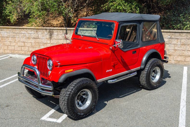 Jeep-Cj-7-1985-Red