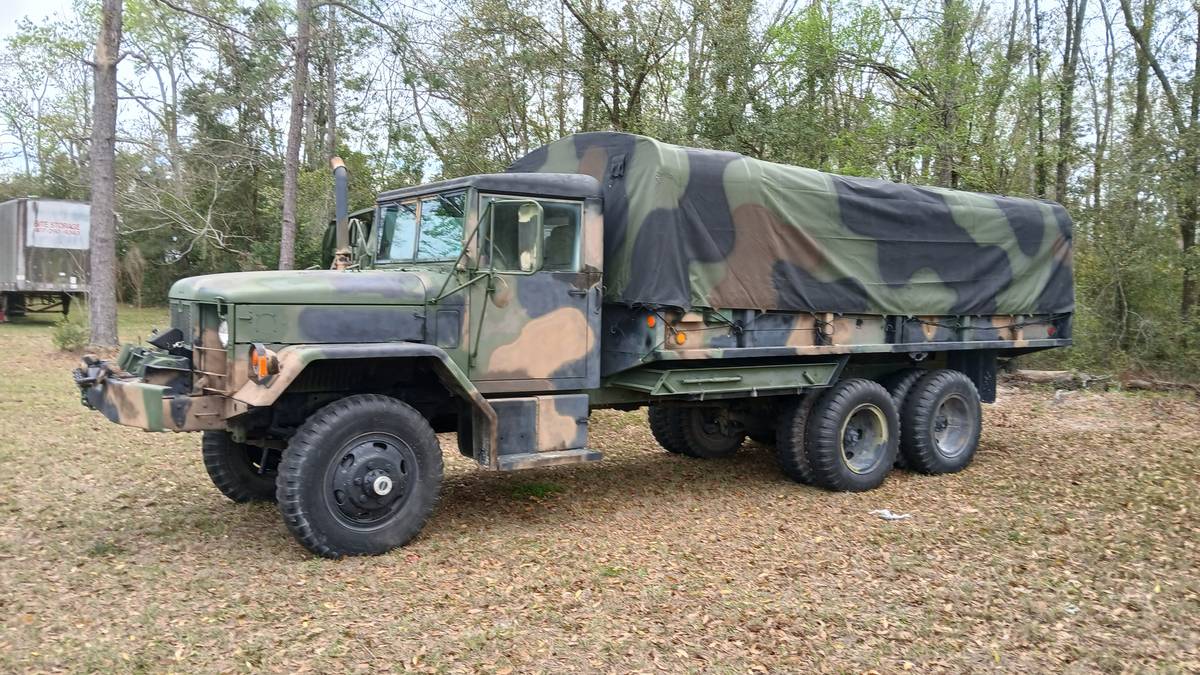 Jeep-Deuce-a-half-1969-green
