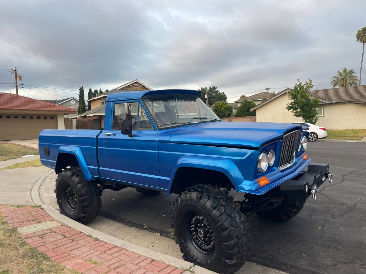 Jeep-Gladiator-1967-blue