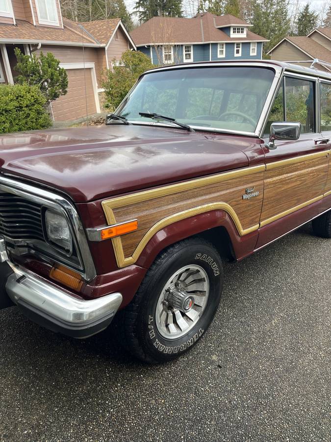 Jeep-Grand-wagoneer-1984-red