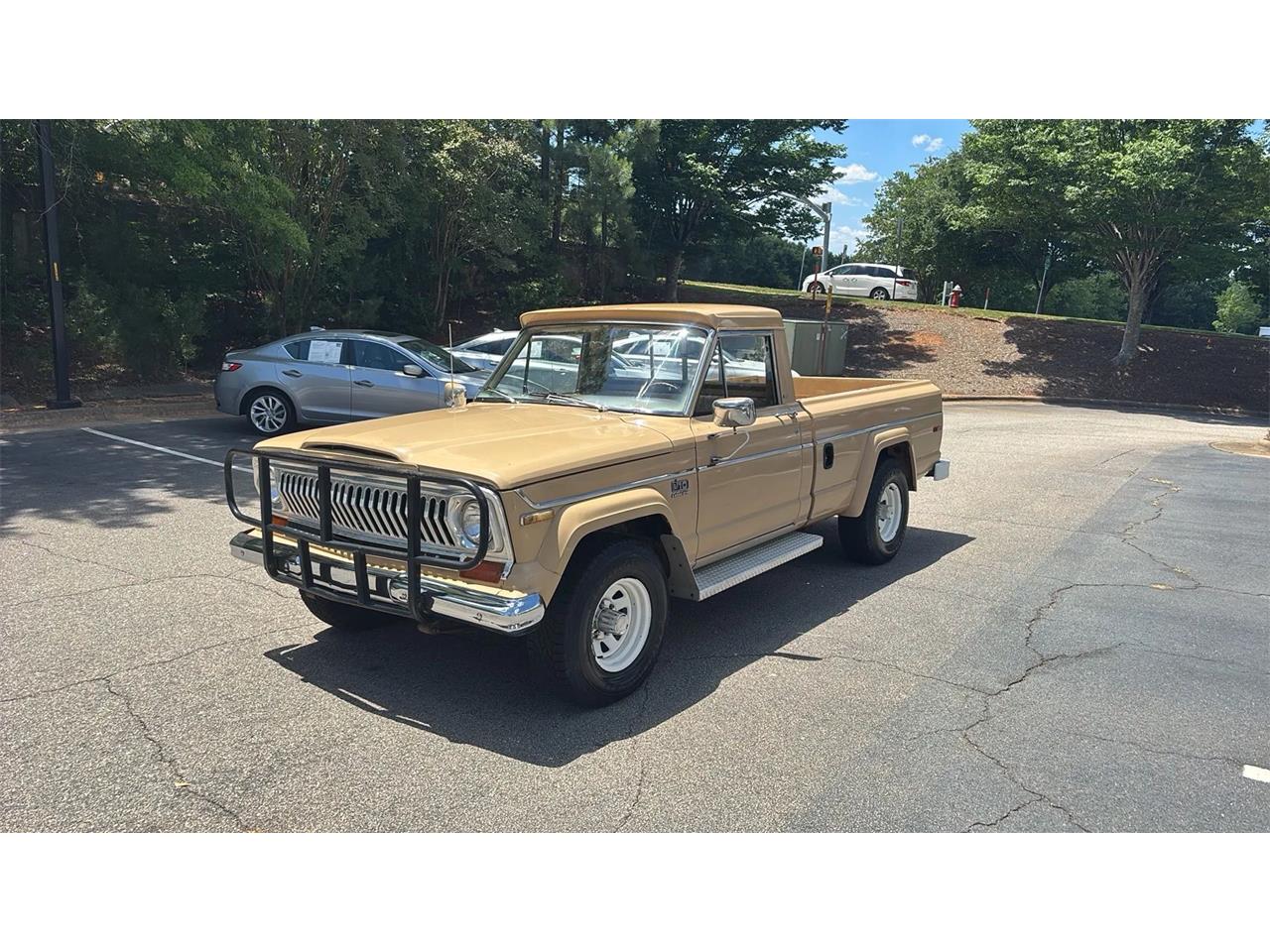 Jeep-J10-1978-Tan-Tan