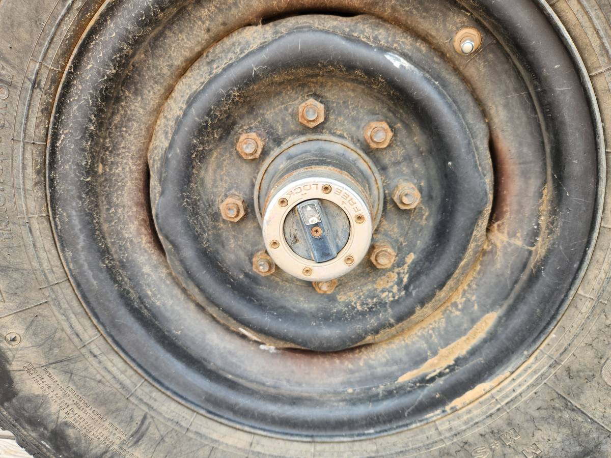 Jeep-J20-pioneer-1988-brown