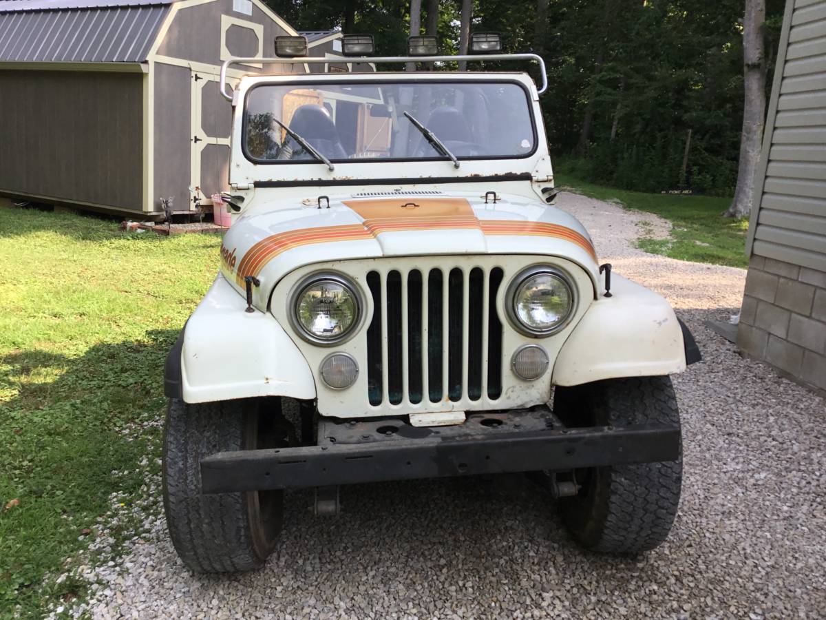 Jeep-Renegade-1979-white