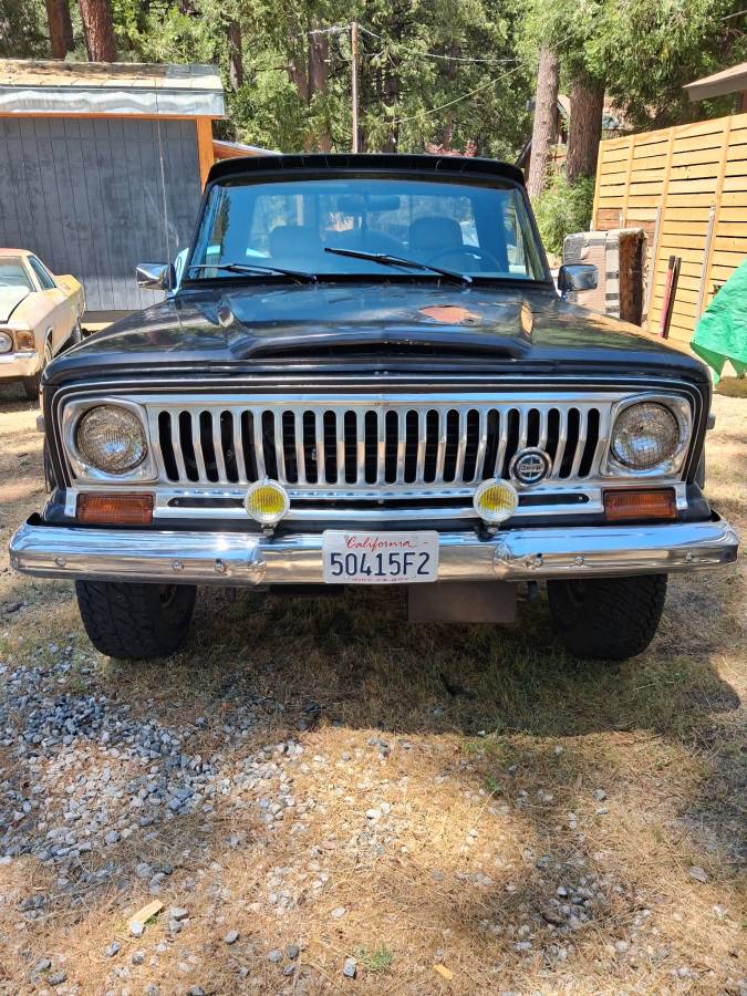Jeep-Truck-j2000-1973