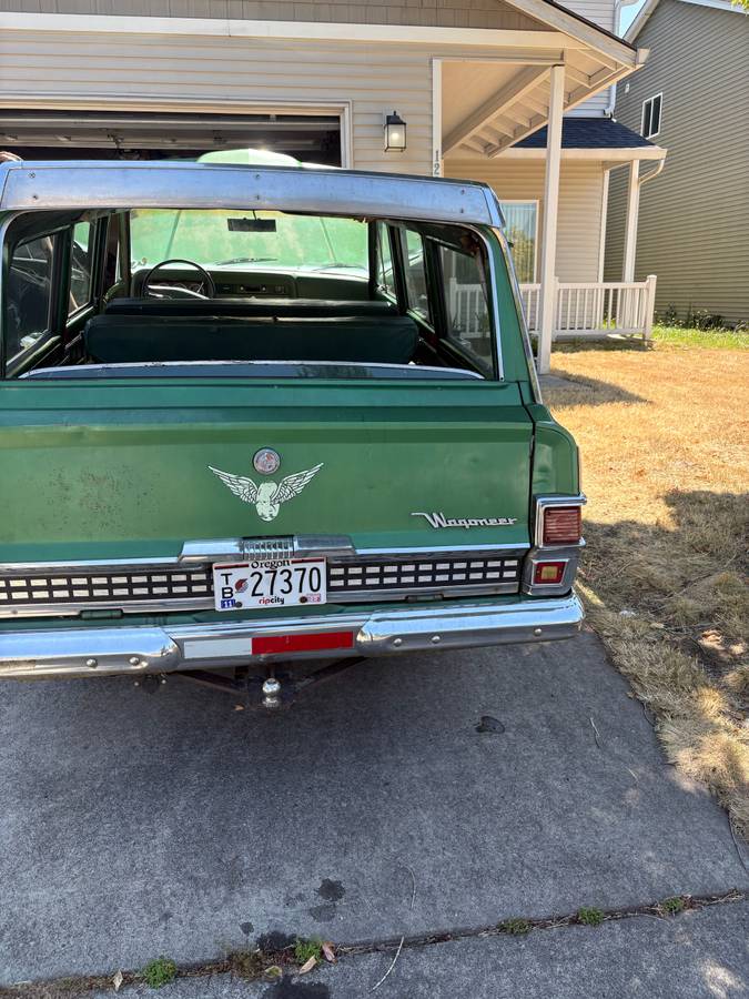 Jeep-Wagoneer-1973-green