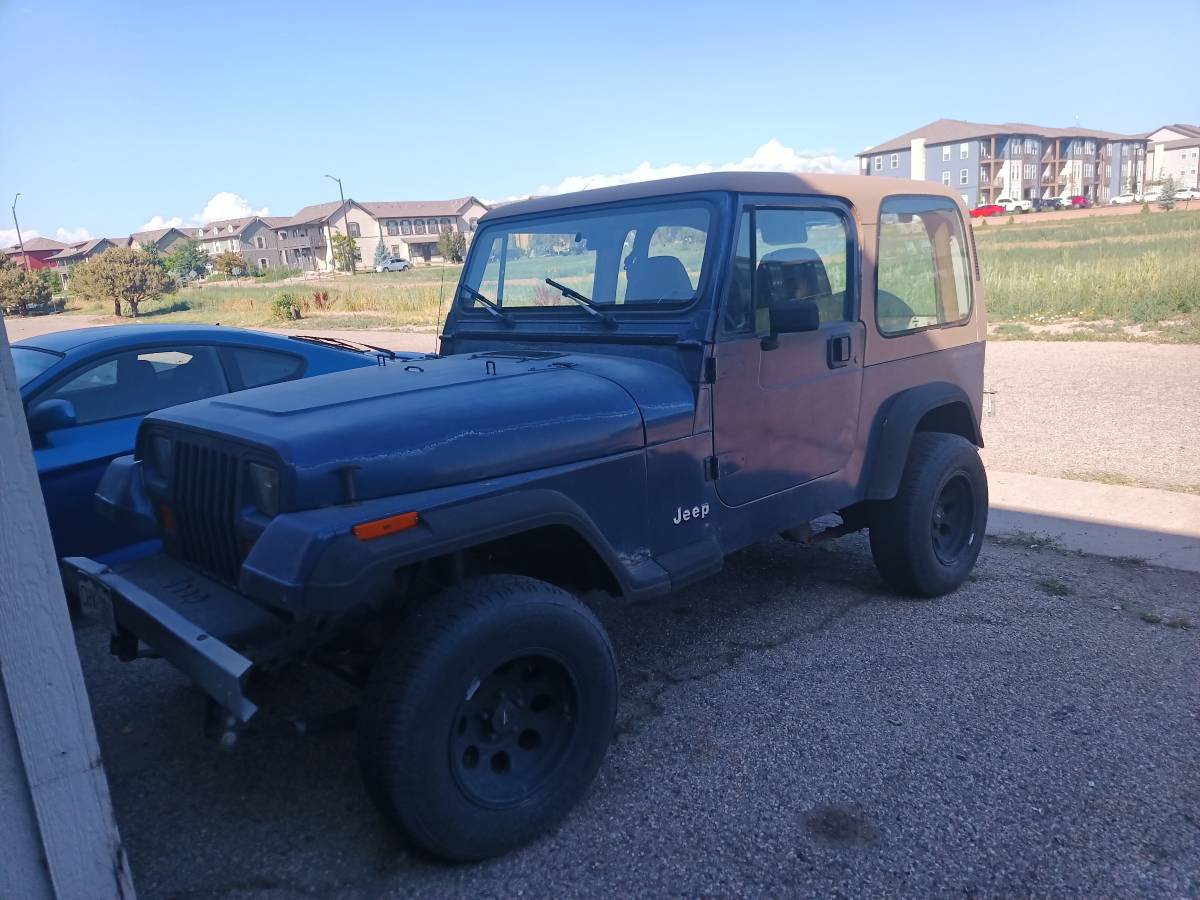 Jeep-Wrangler-1973-blue