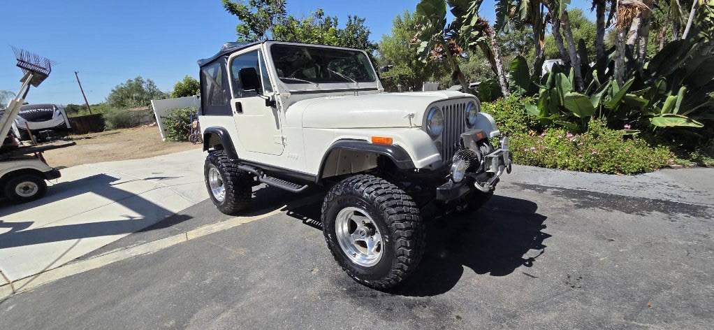 Jeep-Wrangler-1987-white