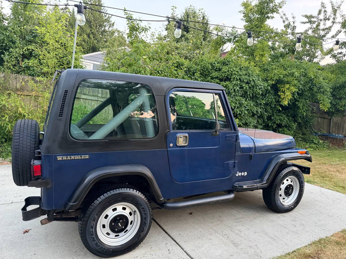 Jeep-Wrangler-1990