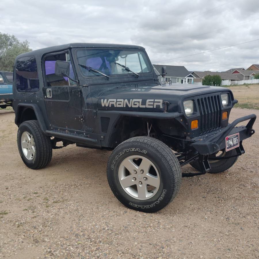 Jeep-Wrangler-1990