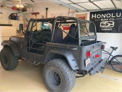 Jeep-Wrangler-1993-black