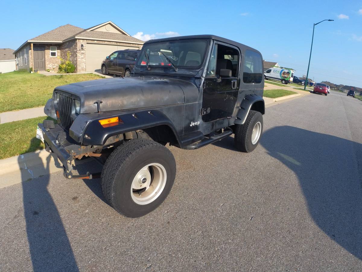 Jeep-Wrangler-1993-black